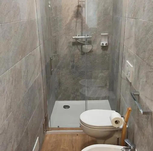 Glam Giulia Pensión