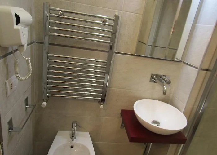 Glam Giulia Pensión 4*